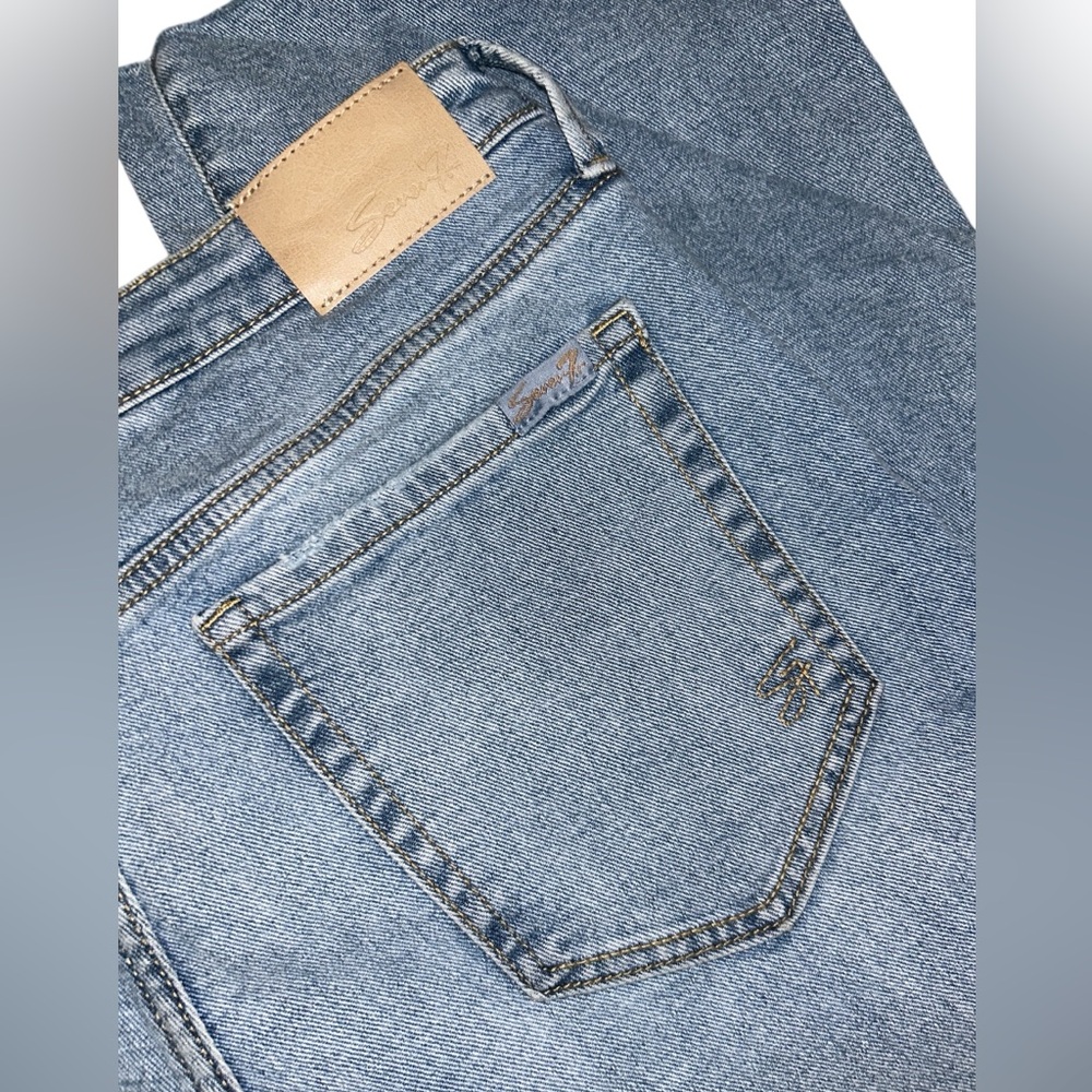 Seven7 Slim Flare Distressed Jeans Women’s Size 12 Boho Revival - Picture 4 of 6